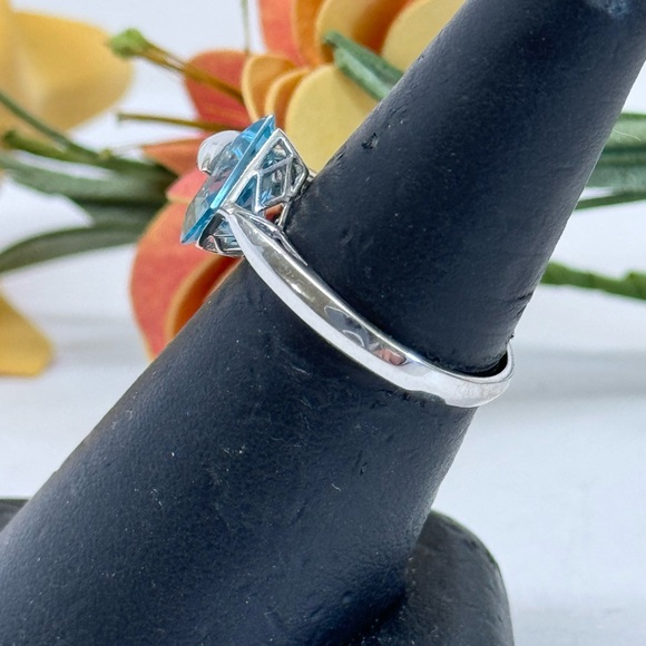 EFFY 14K White Gold Vintage signed BH Blue Topaz Ring Sz 7.25 - Picture 3 of 11